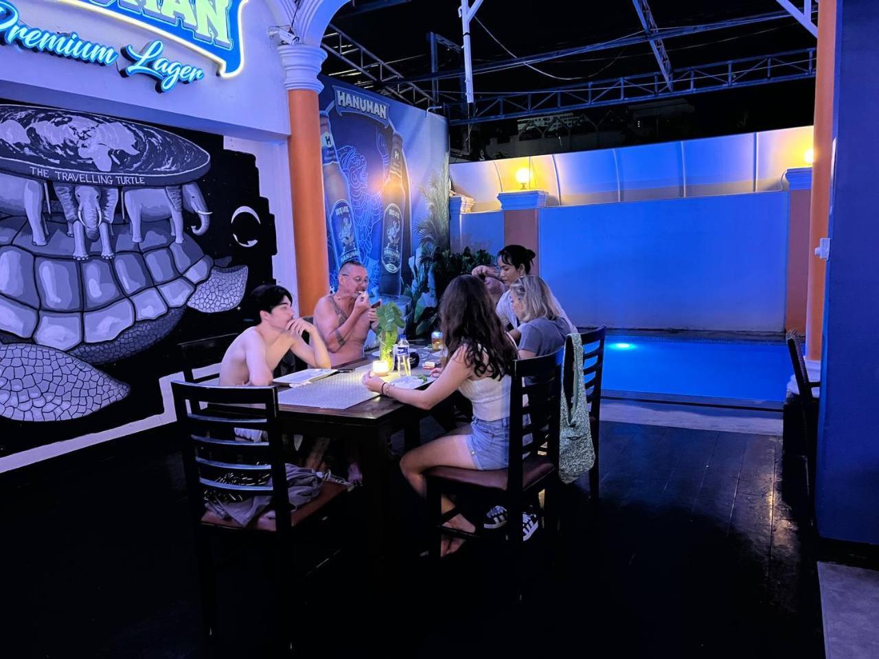 The Eighty8 Hostel Πνομ Πενχ Εξωτερικό φωτογραφία